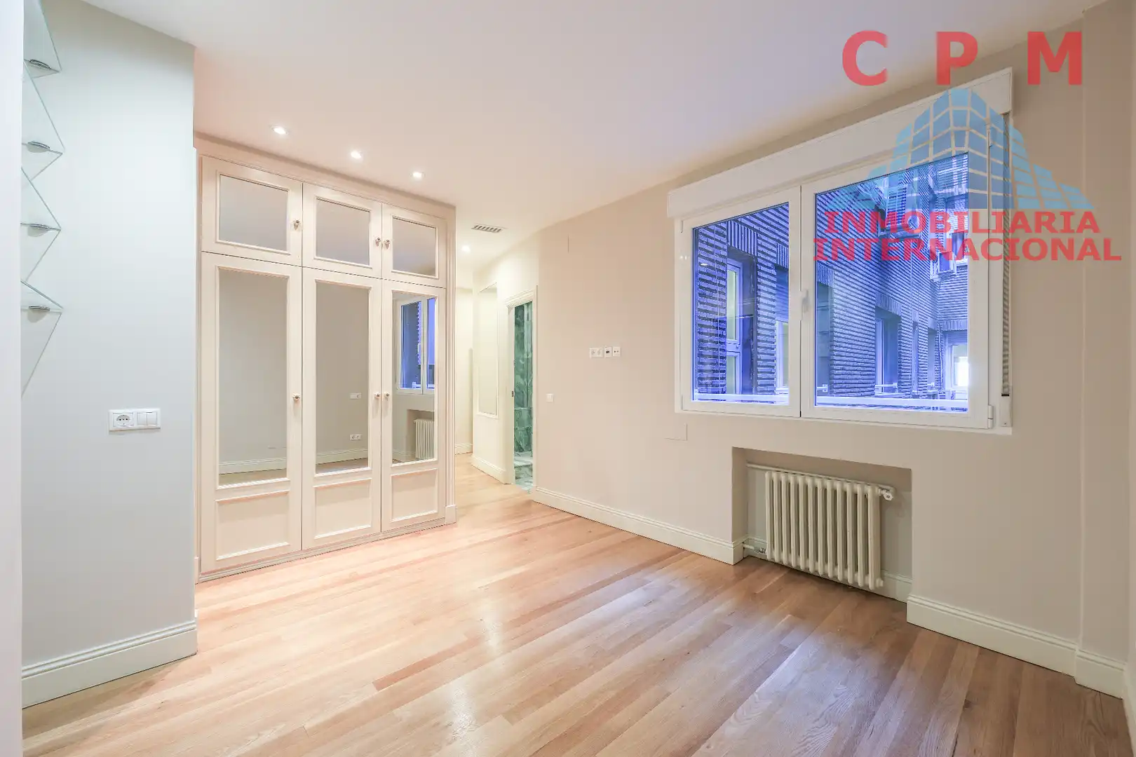 Bedroom of Flat for rent in Madrid  with Air Conditioner, Heating and Parquet flooring