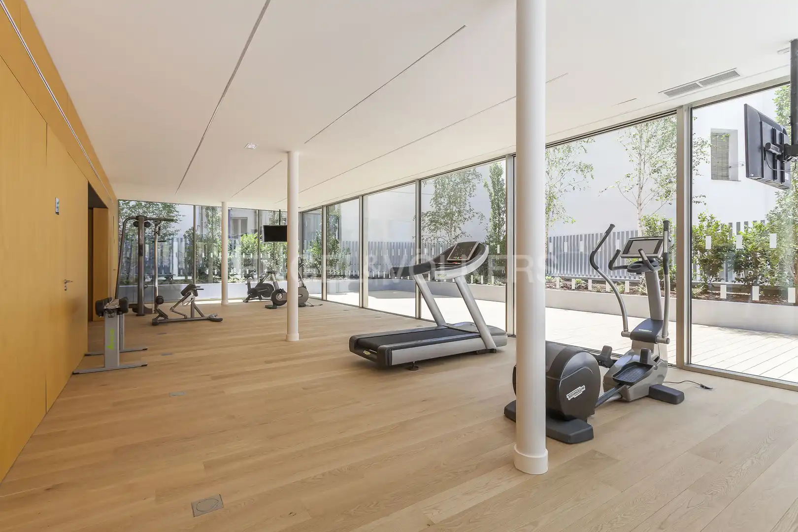 Flat for rent in Madrid  with Air Conditioner, Heating and Private garden