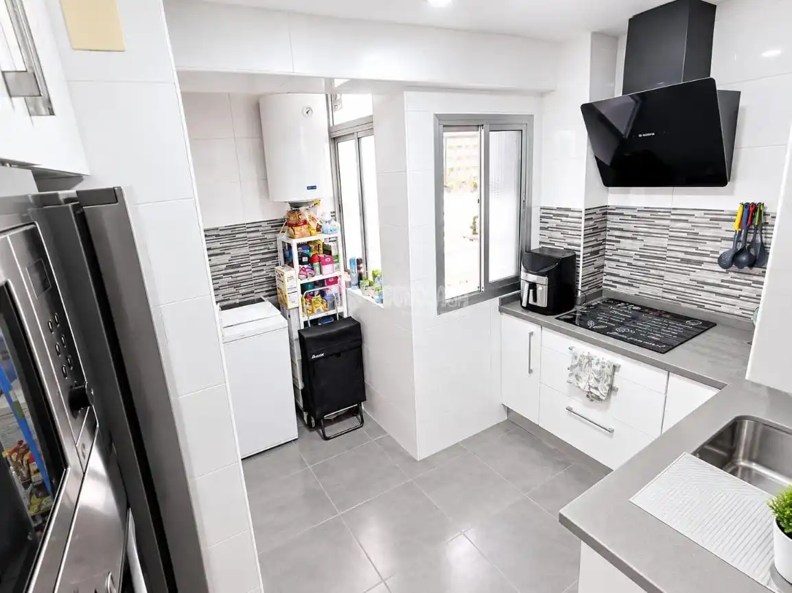 Cocina de Piso en venta en Sevilla con Terraza