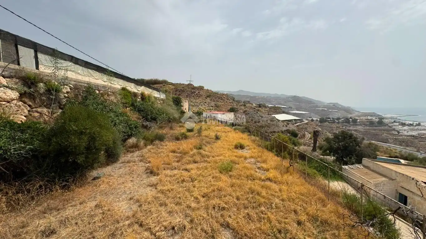 Terreno en venta en Albuñol