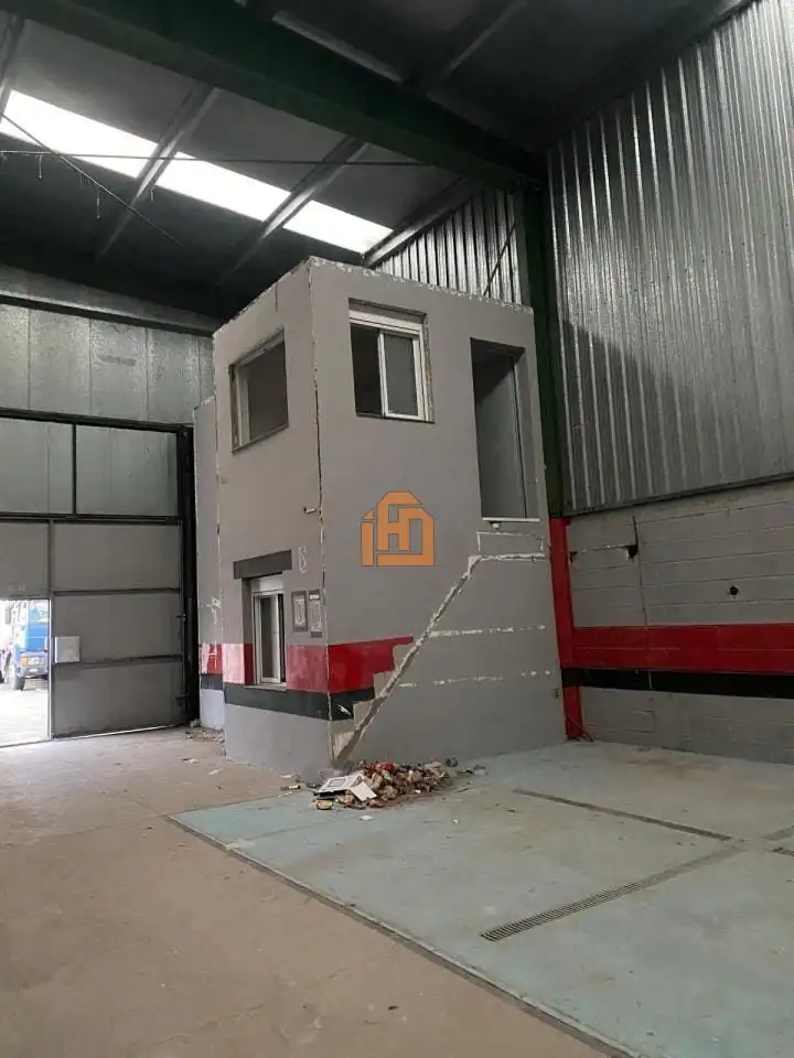 Industrial buildings for rent in Calle Alcalde Miguel Castaño 115 26 24005 Leon, La Lastra