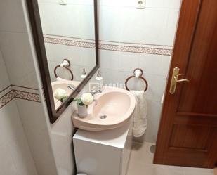 Bathroom of Flat to rent in  Madrid Capital