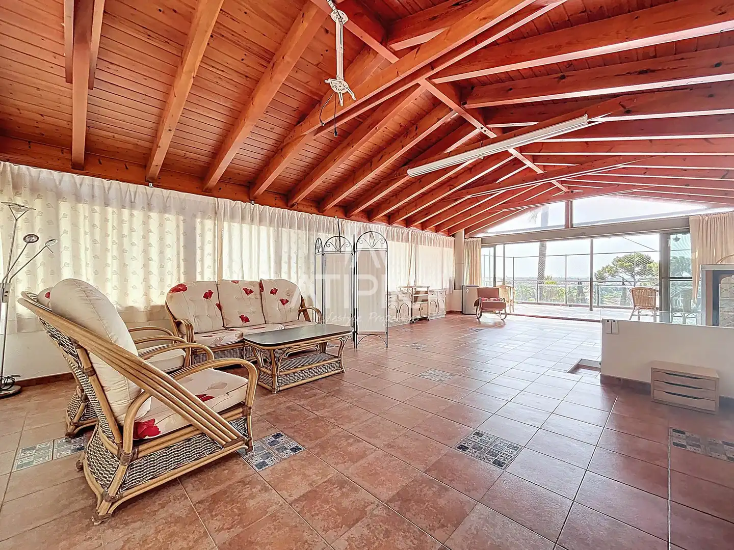 Sala d'estar de Casa o xalet en venda en Castelldefels amb Aire condicionat, Calefacció i Parquet