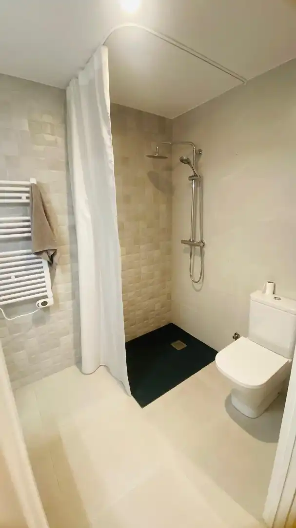 Bathroom of Flat for sale in Palamós  with Air Conditioner, Heating and Terrace