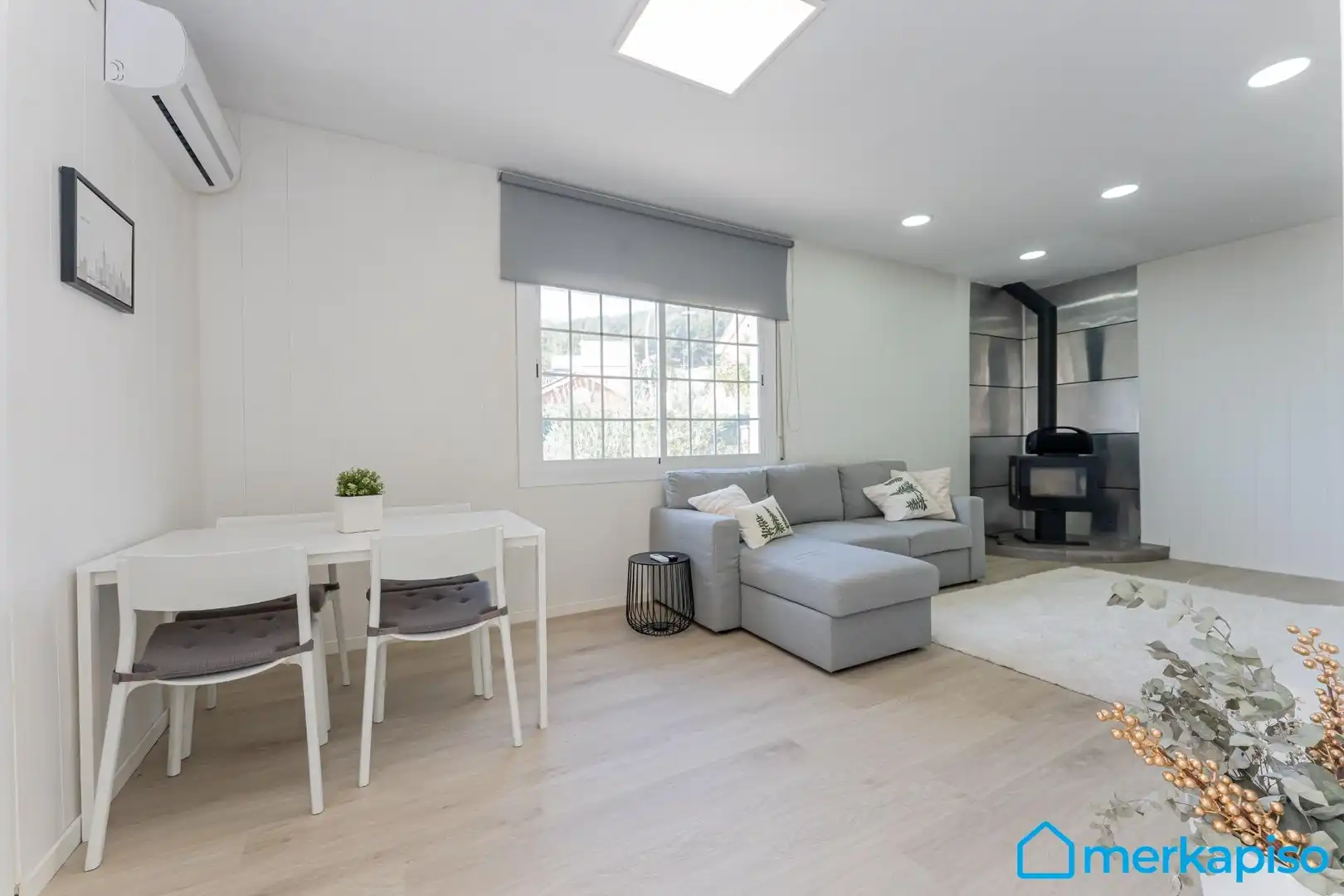 Sala de estar de Casa o chalet en venta en Viladecans con Piscina comunitaria