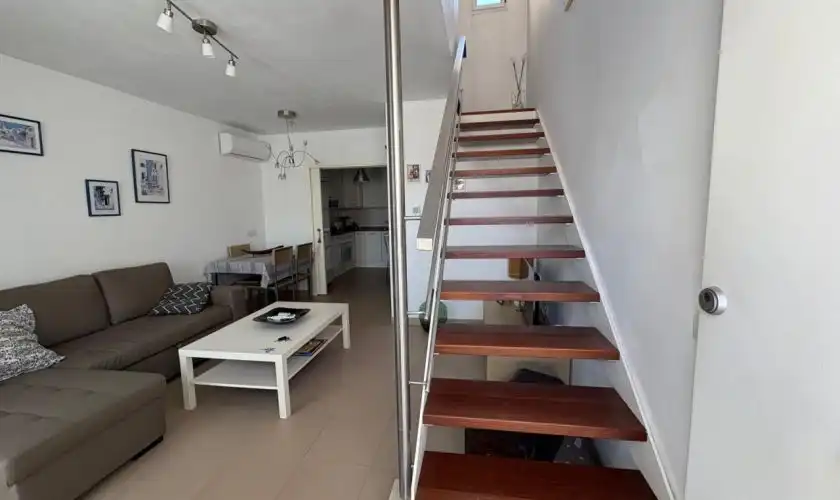 Einfamilien-Reihenhaus zum Verkauf in Carboneras mit Klimaanlage, Terrasse und Abstellraum