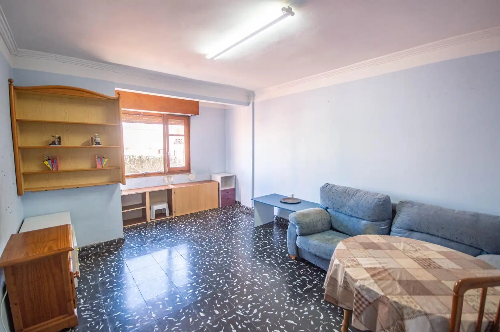 Sala d'estar de Pis en venda en Elda amb Balcó