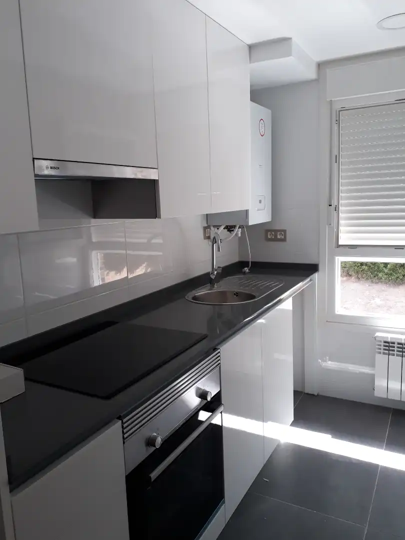 Cuina de Pis de lloguer en Pozuelo de Alarcón amb Aire condicionat, Calefacció i Forn