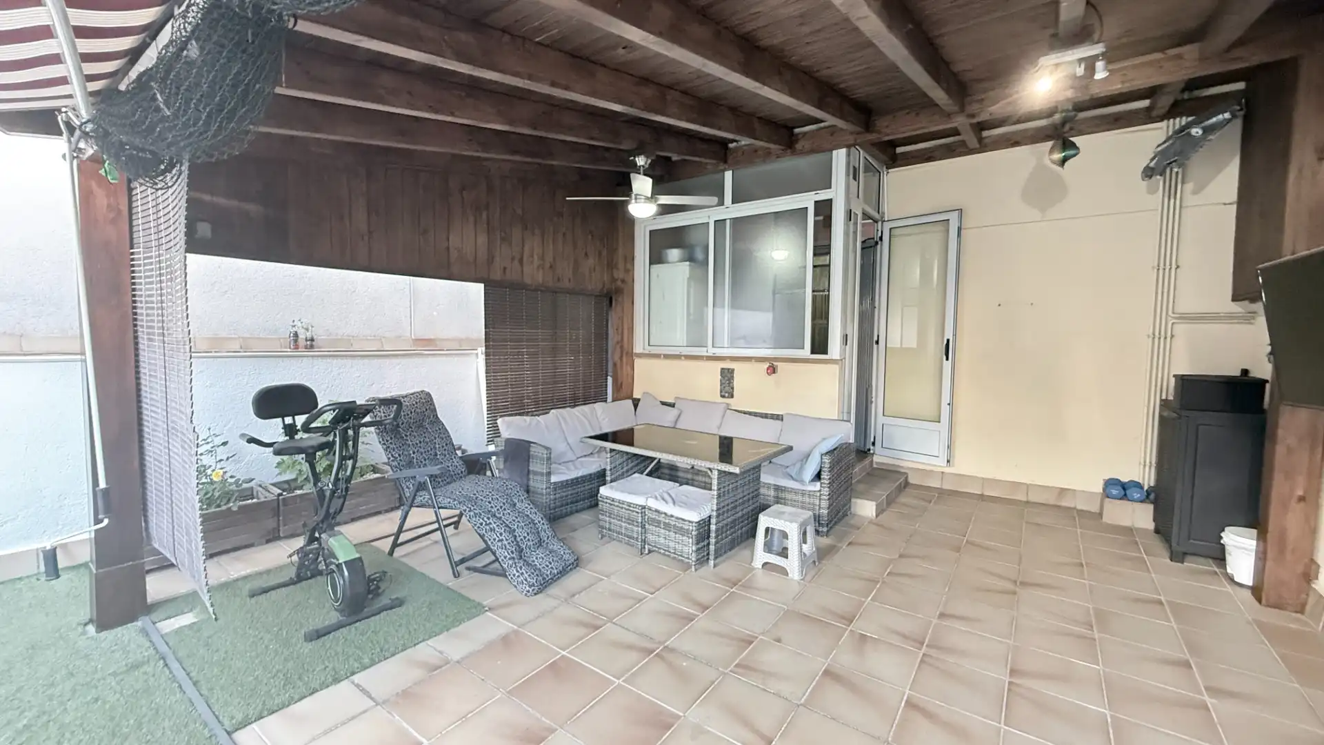 Terrassa de Dúplex en venda en Cornellà de Llobregat amb Aire condicionat, Calefacció i Parquet