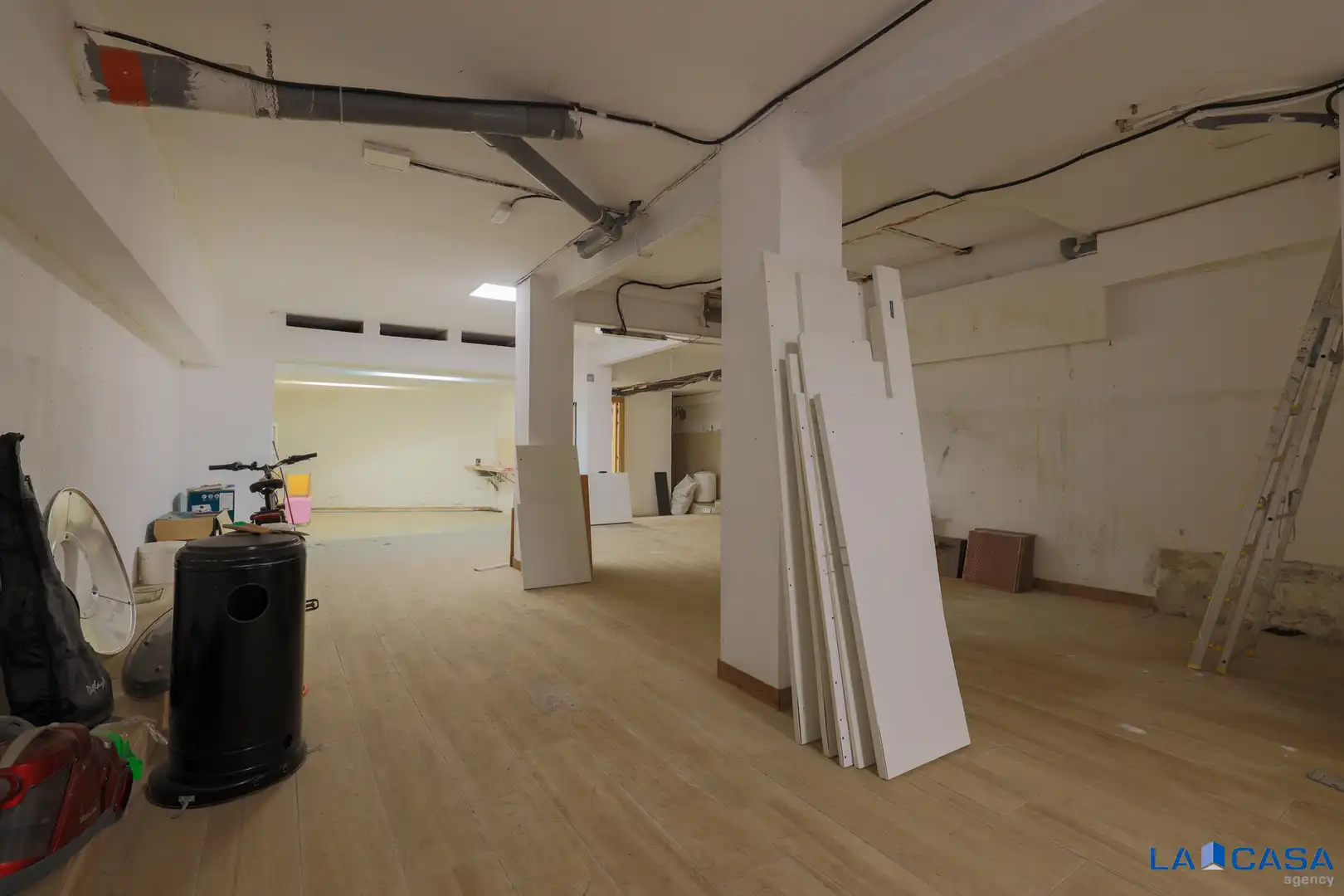 Ground floor for sale in Barcelona