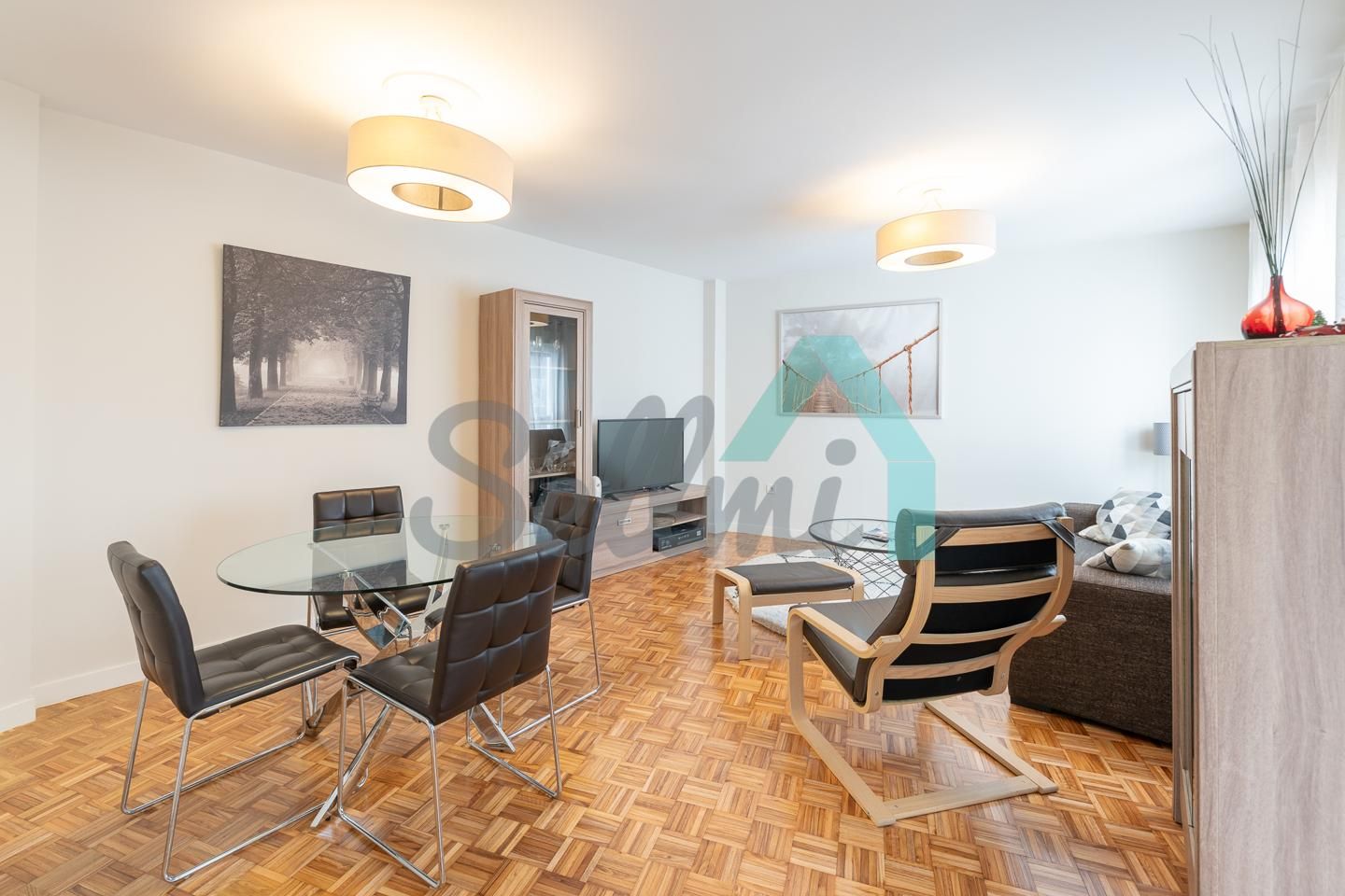 Sala de estar de Piso en venta en Oviedo  con Calefacción, Parquet y Amueblado