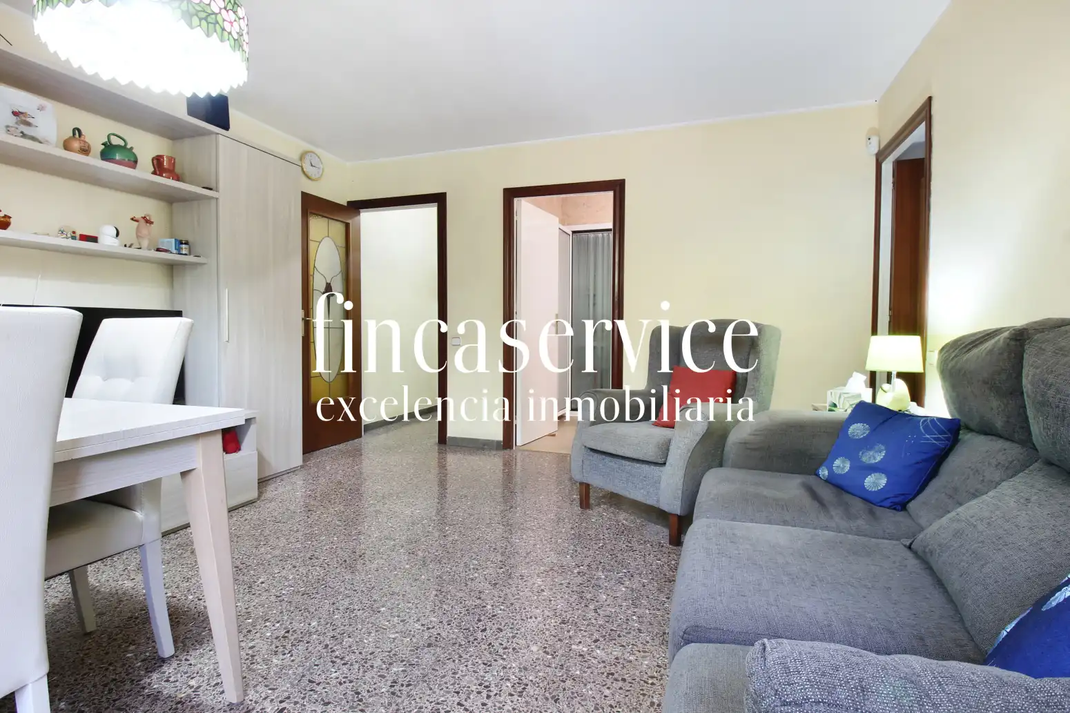 Sala de estar de Piso en venta en Sant Boi de Llobregat con Aire acondicionado, Calefacción y Amueblado