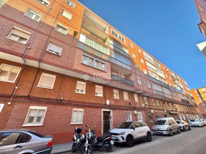 Exterior view of Flat for sale in Valladolid Capital  with Balcony