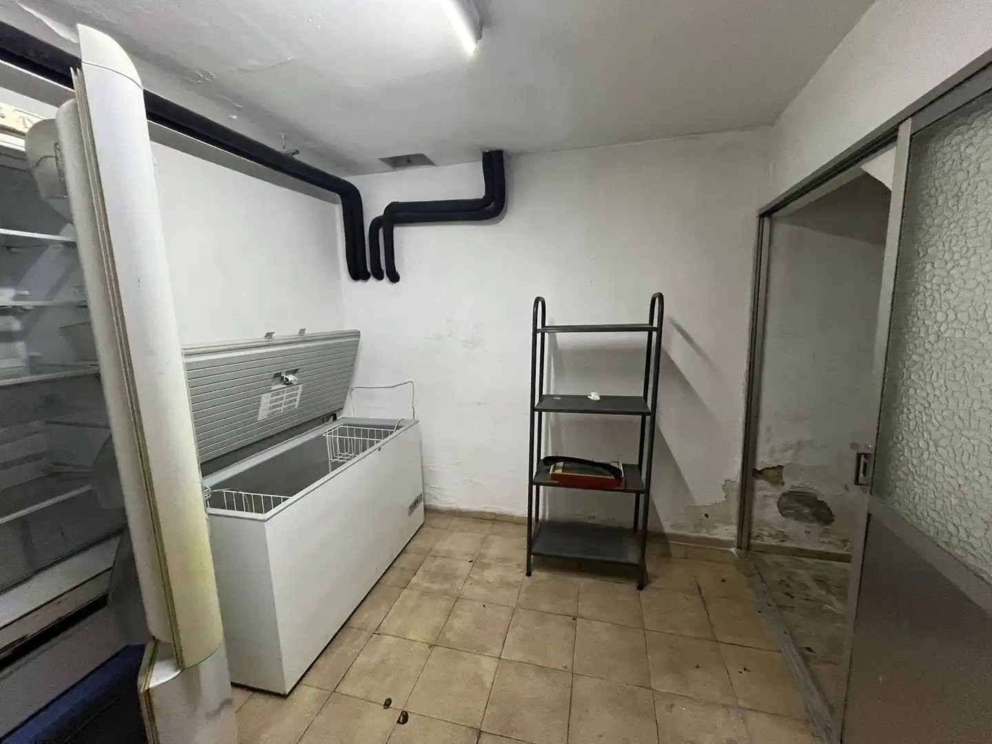 Local en venta en Madrid con Aire acondicionado y Amueblado