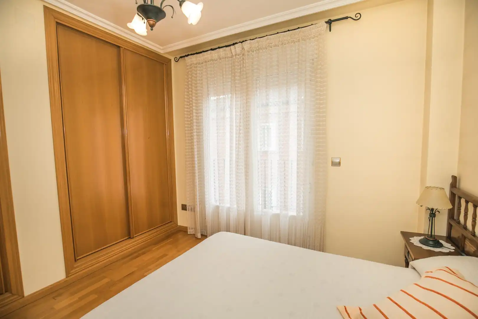 Dormitori de Casa o xalet en venda en Ávila amb Calefacció, Jardí privat i Terrassa