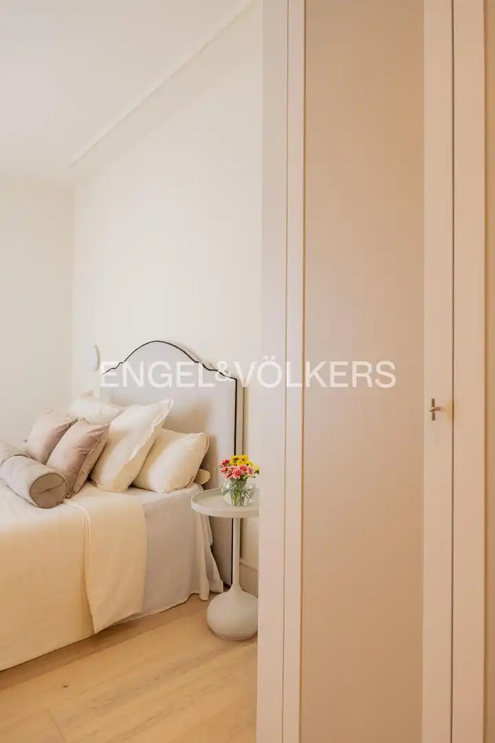 Bedroom of Flat for sale in Madrid  with Air Conditioner, Heating and Parquet flooring