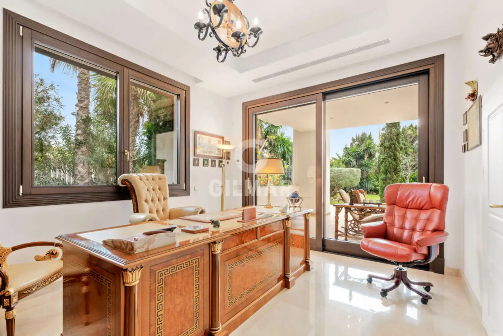 Casa o xalet en venda en Estepona amb Calefacció, Jardí privat i Piscina
