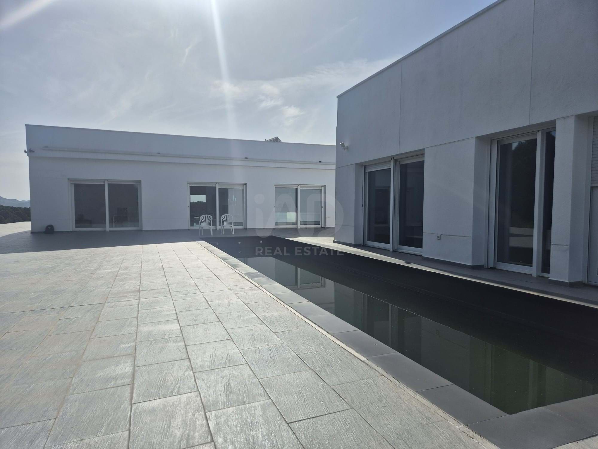 Exterior view of House or chalet for sale in Alburquerque  with Heating, Terrace and Swimming Pool