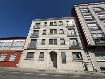 Rez-de-chaussée avec ascenseur à vendre à Rúa Teniente Domínguez 80