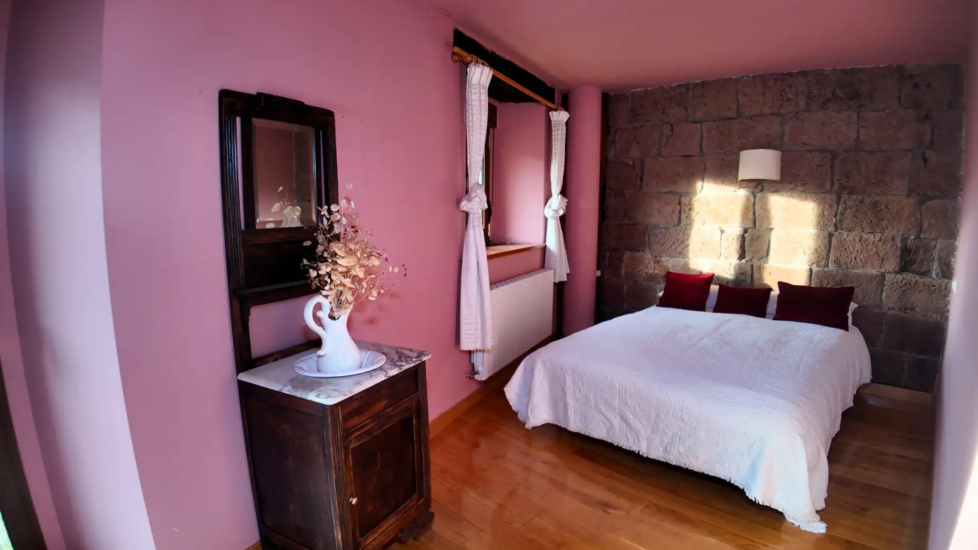 Dormitori de Finca rústica en venda en Pomar de Valdivia amb Parquet i Moblat