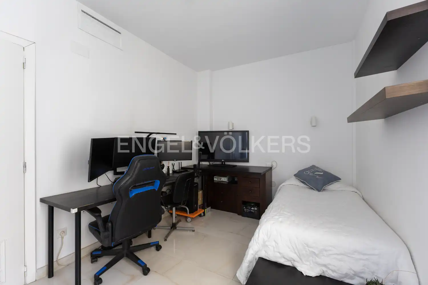 Bedroom of Flat for sale in Castellón de la Plana / Castelló de la Plana  with Heating, Storage room and Furnished