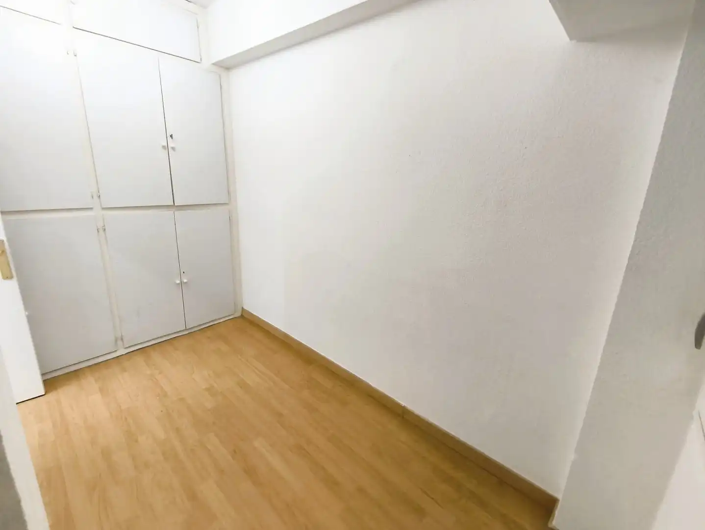 Dormitori de Pis de lloguer en Barcelona amb Aire condicionat, Parquet i Balcó