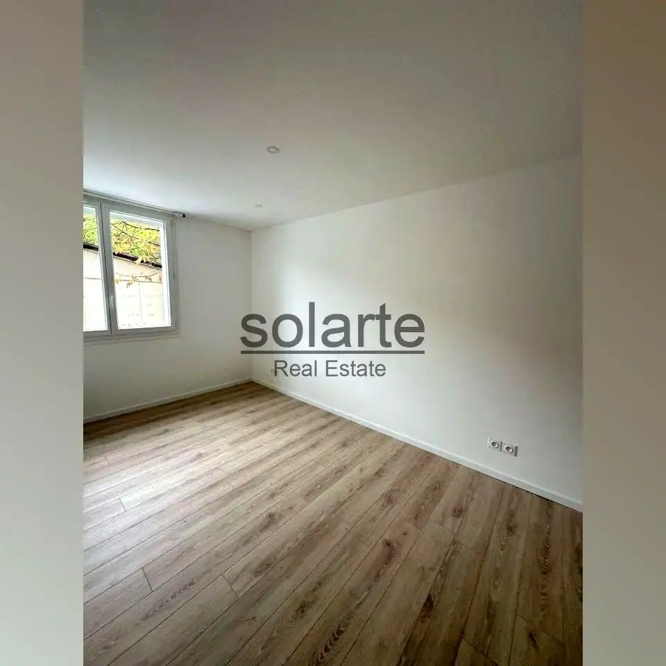 Dormitori de Planta baixa en venda en L'Hospitalet de Llobregat
