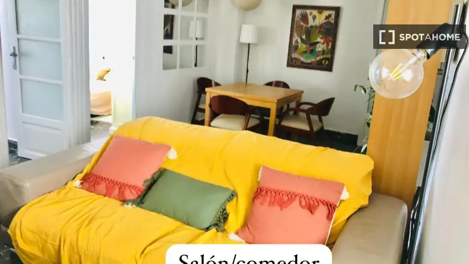 Appartamento con terrazza in affitto a L'Eixample, imagen 16
