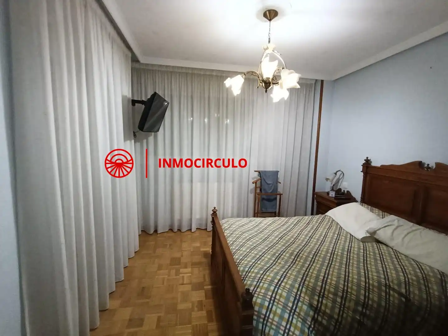Habitación de Dúplex en venta en Burgos con Terraza