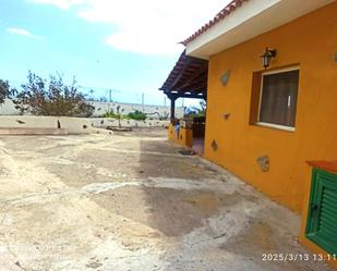 Vista exterior de Finca rústica en venda en Arafo amb Jardí privat, Terrassa i Traster