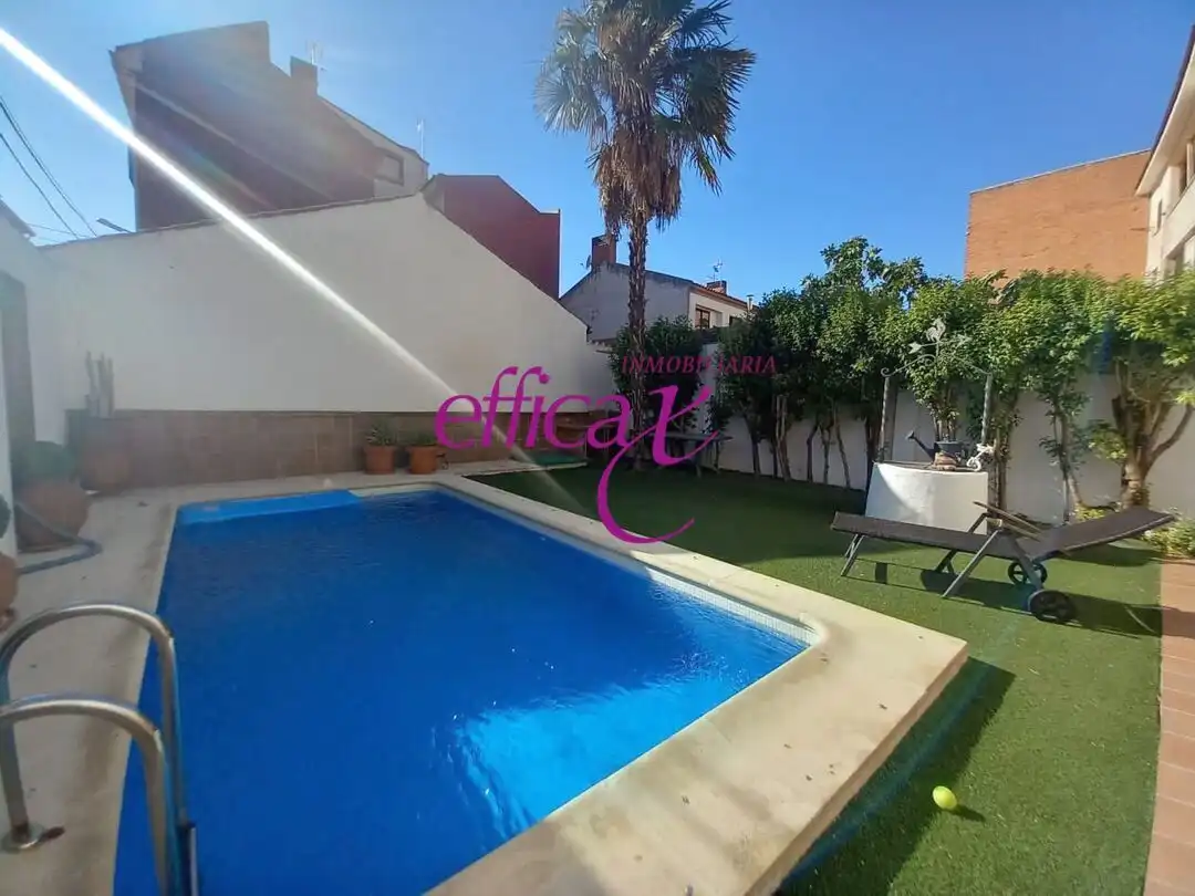 Piscina de Casa o xalet en venda en Torrijos amb Aire condicionat, Calefacció i Piscina