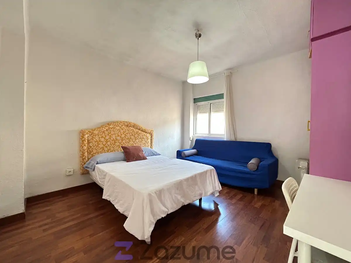 Habitación de Piso de alquiler en Granada con Amueblado, Horno y Lavadora