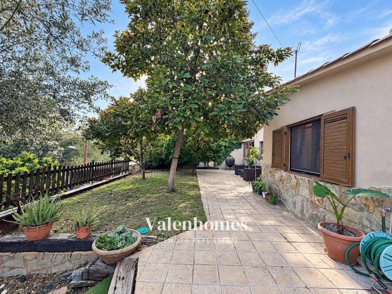 Vista exterior de Casa o chalet en venta en Molins de Rei, Barcelona