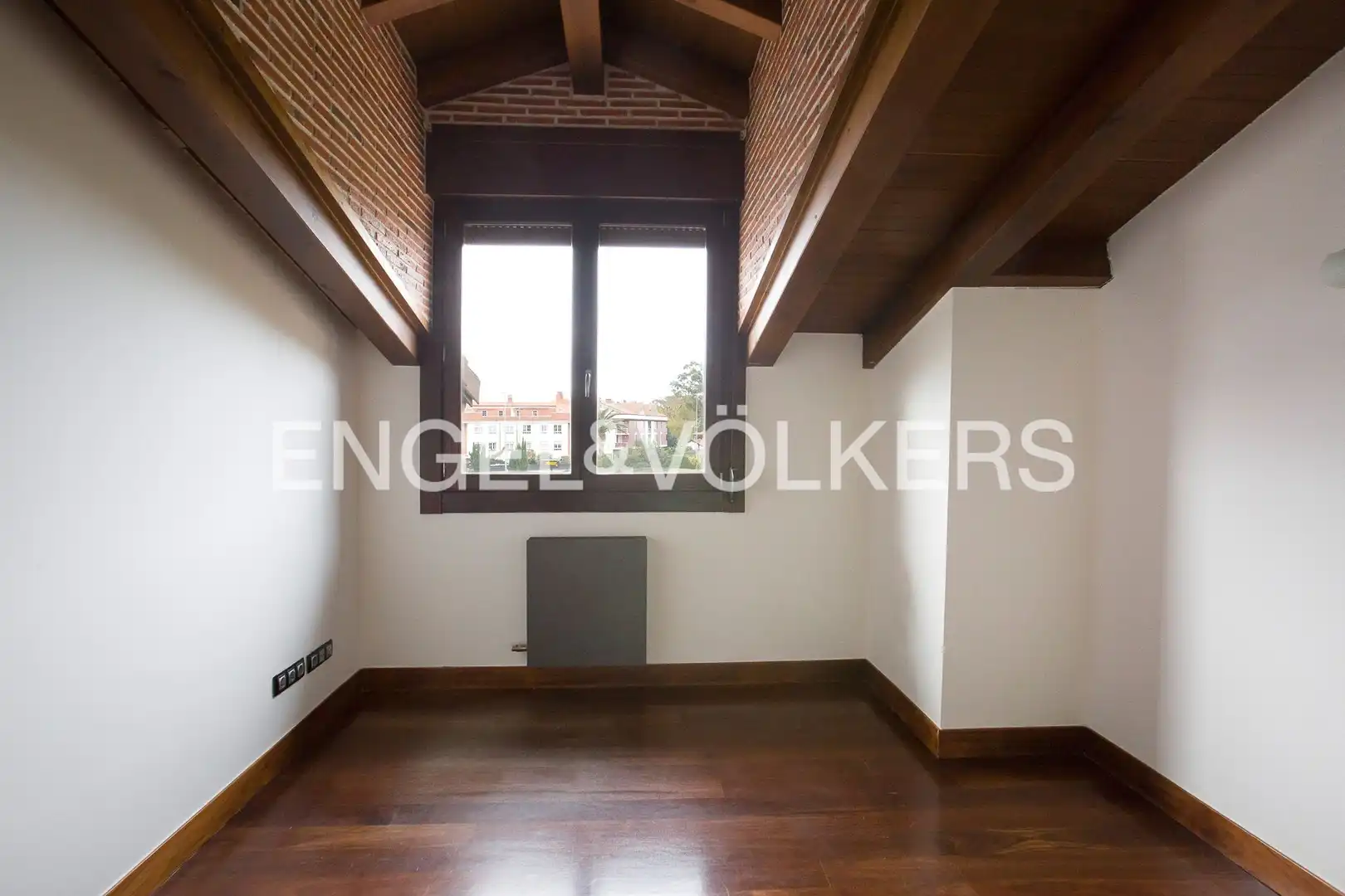 Detached homes for sale in Eguzkitza Bidea, Berango