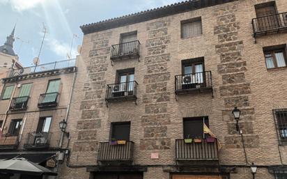 Vista exterior de Pis en venda en  Toledo Capital amb Balcó