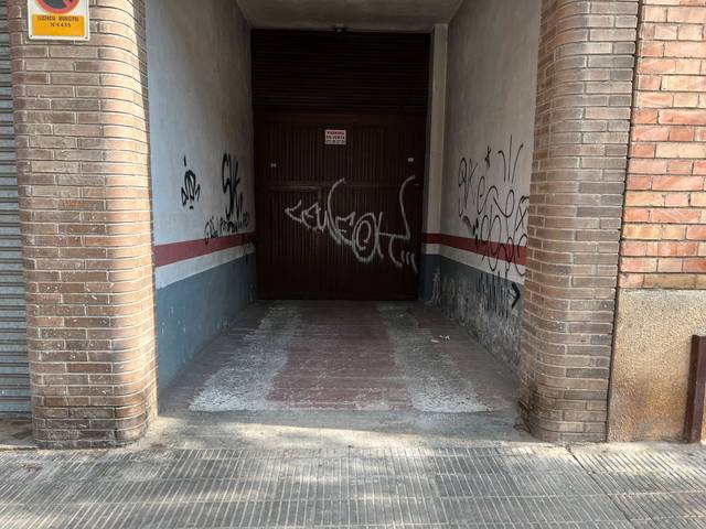 Garaje en Venta en Carrer Almirall Folch en Balàfia