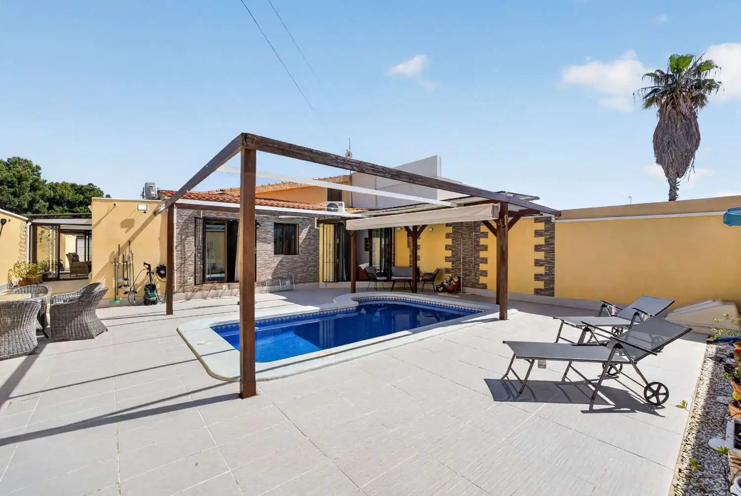 Xalet amb piscina en venda a N/A, imagen 4