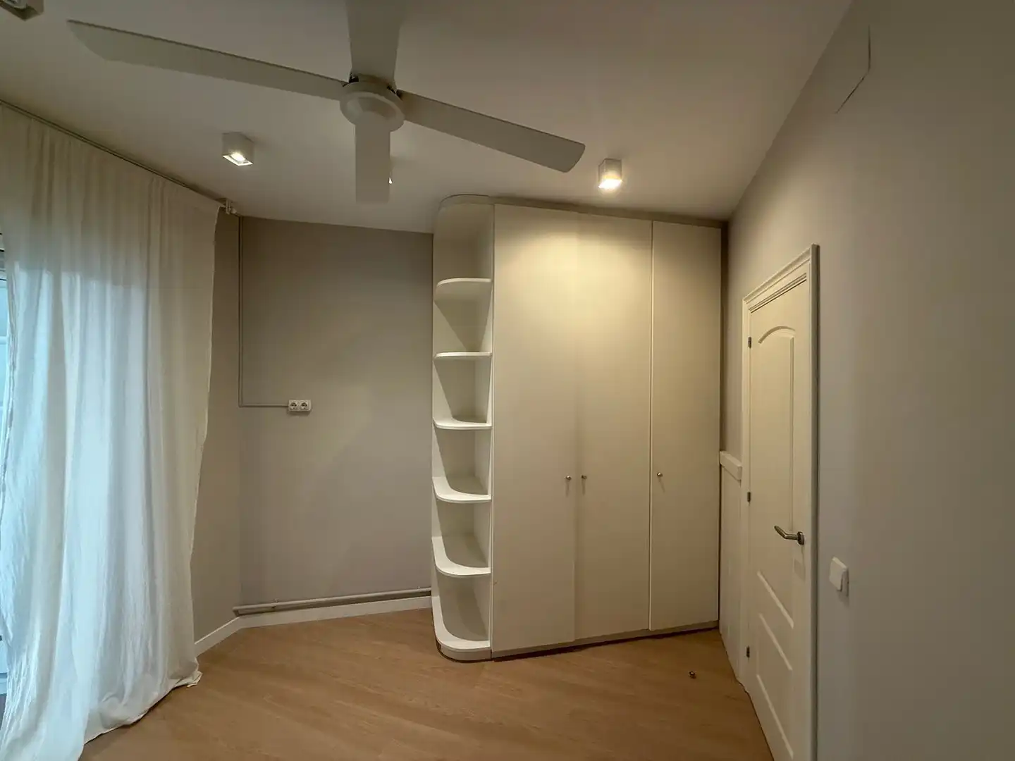 Bedroom of Flat for sale in Barcelona  with Air Conditioner, Heating and Furnished