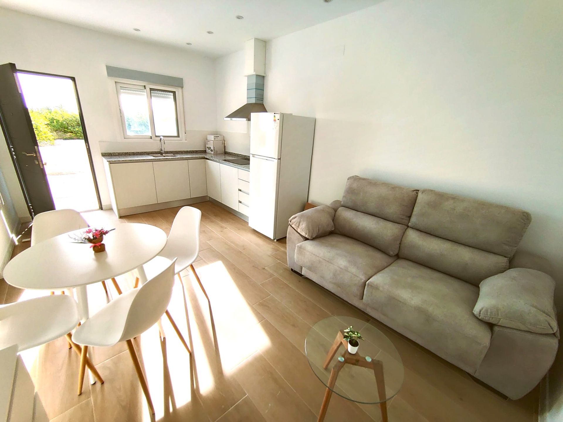 Sala d'estar de Casa adosada de lloguer en Elche / Elx amb Terrassa, Moblat i Rentadora