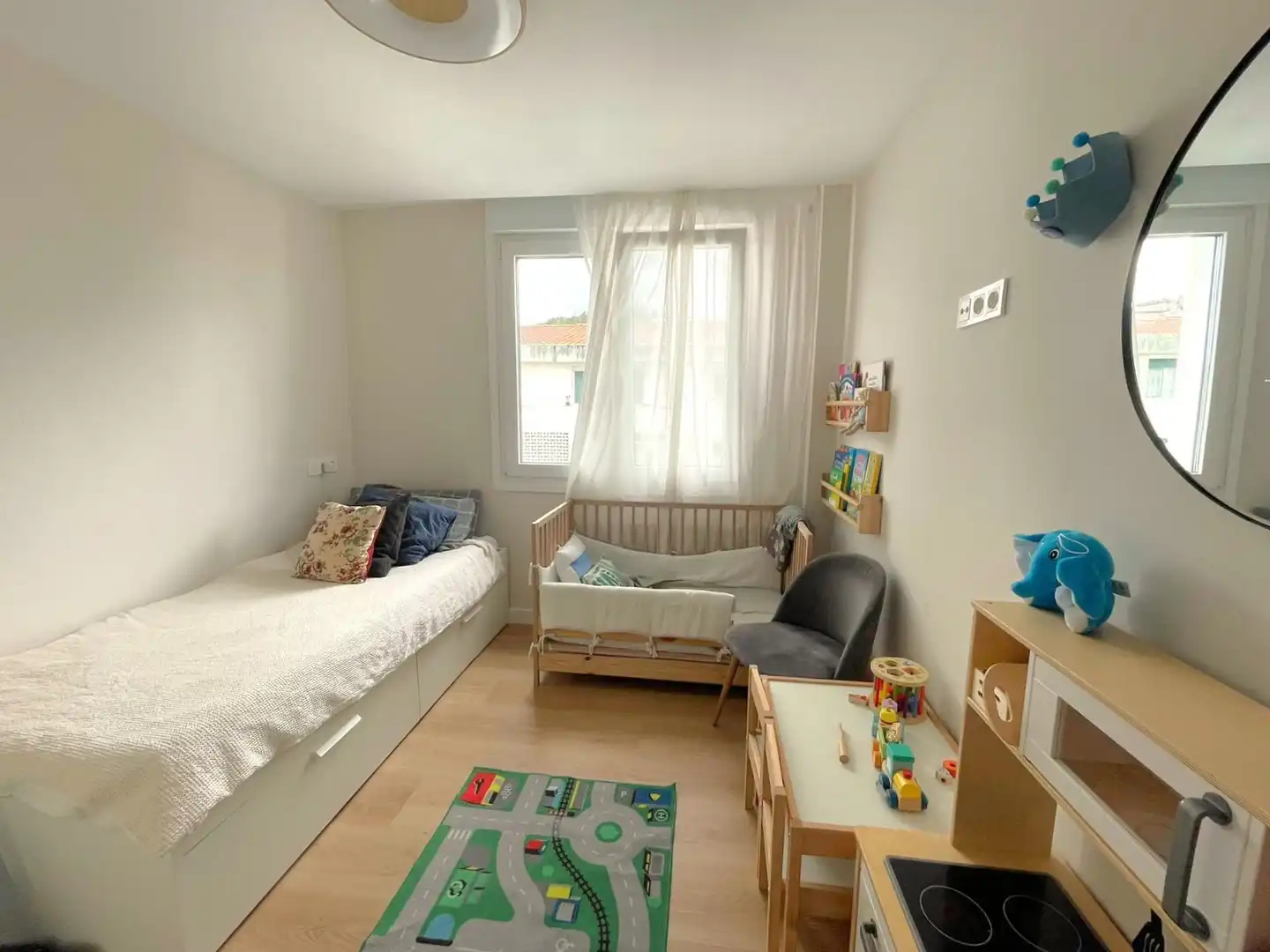 Schlafzimmer von Wohnung zum Verkauf in Lasarte-Oria mit Klimaanlage, Heizung und Parkett