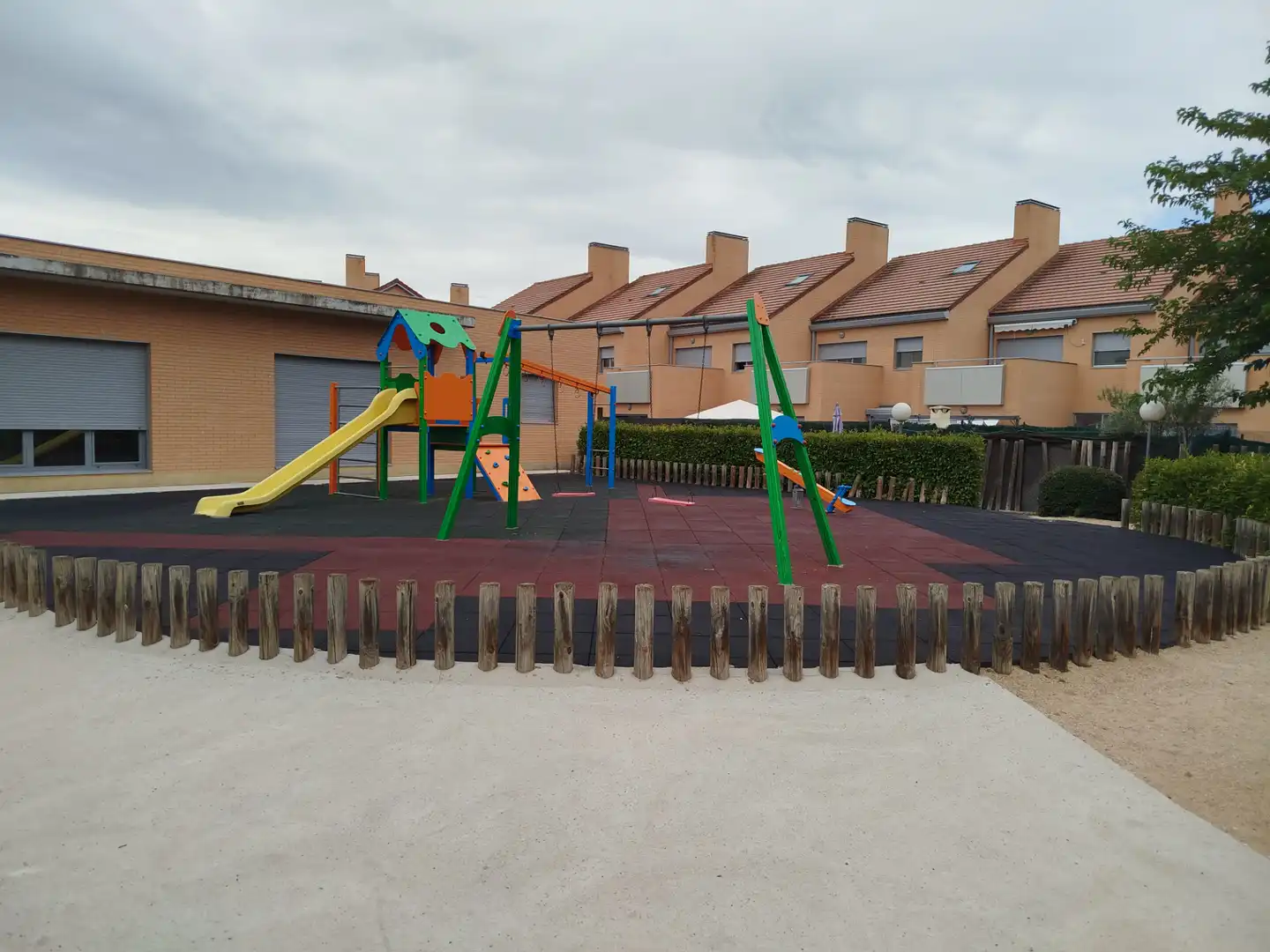 Maison mitoyenne avec piscine à vendre à Calle Sabinares del Arlanza, imagen 2