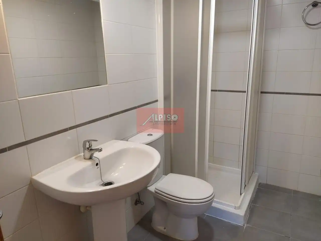 Badezimmer von Wohnung zum Verkauf in Ourense Capital  mit Heizung und Möbliert
