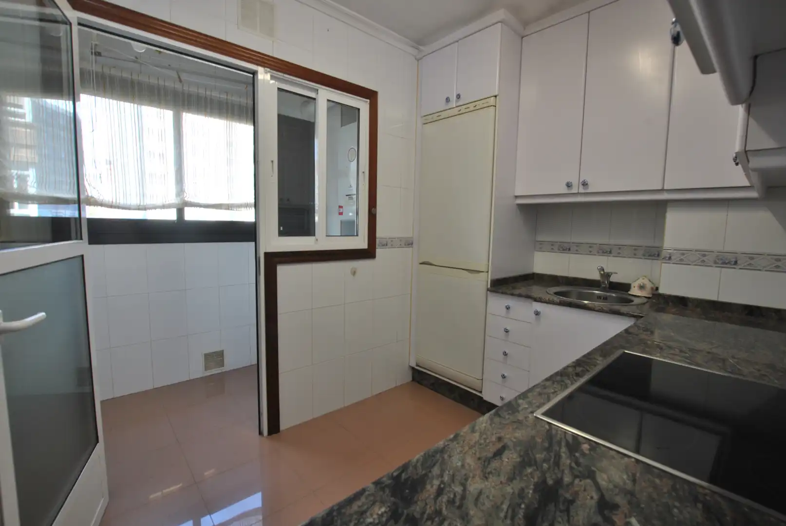 Kitchen of Flat for sale in Vigo   with Heating, Private garden and Parquet flooring