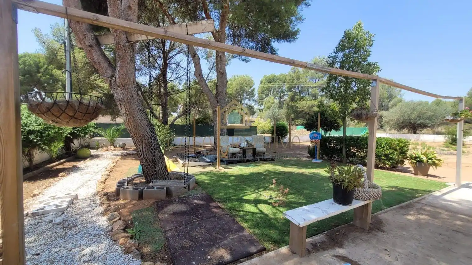 Casa o chalet de alquiler en Calle Segart, Los Pinares - La Masia