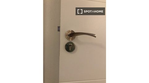 Photo 3 of Room in Milán - Pumarín, Oviedo