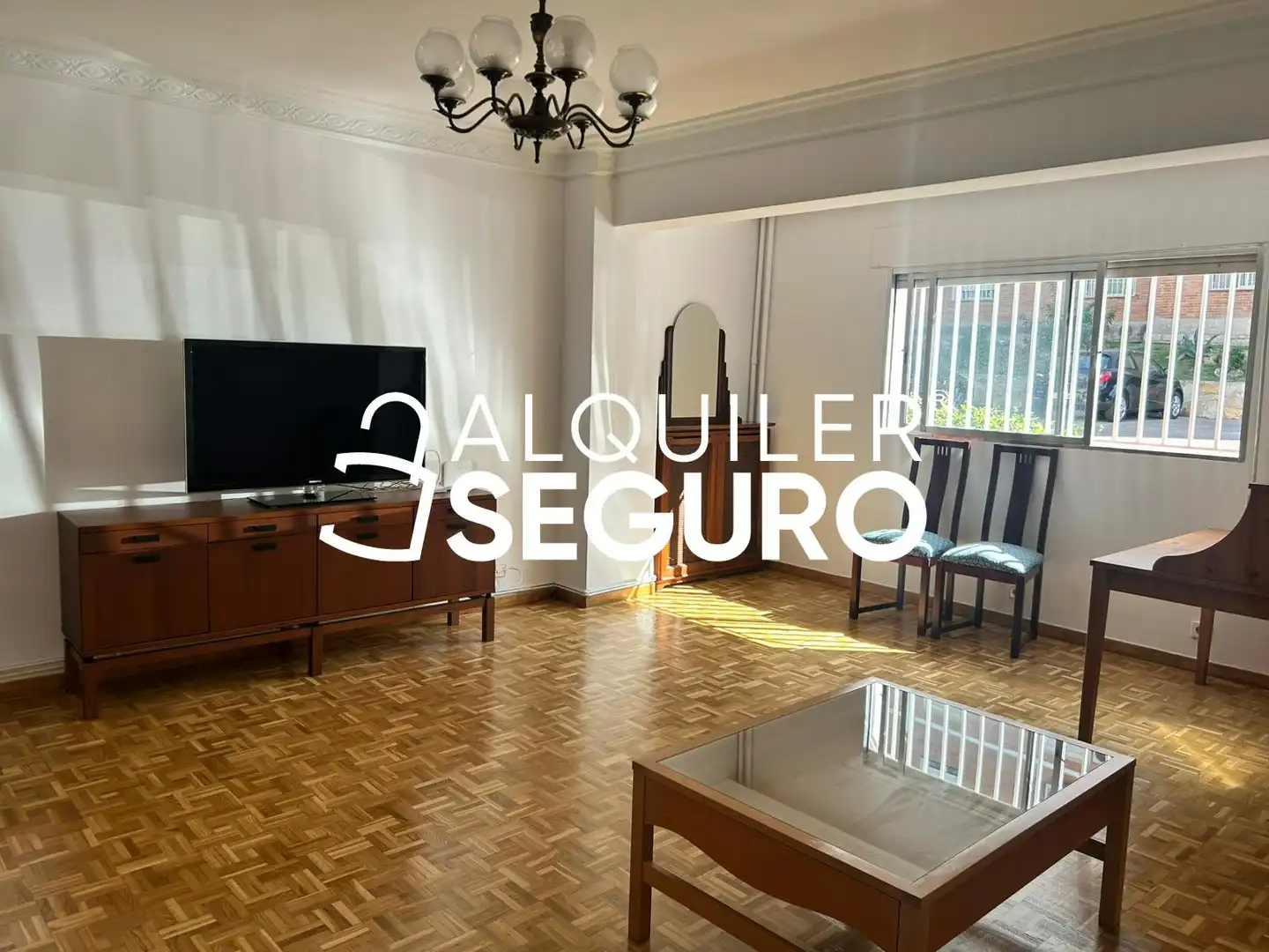 Living room of Flat for rent in Madrid  with Heating, Swimming Pool and Furnished