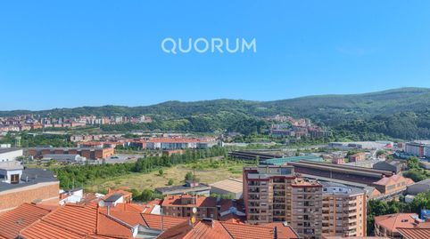 Foto 2 de Piso en venta en Kalero - Basozelai, Basauri