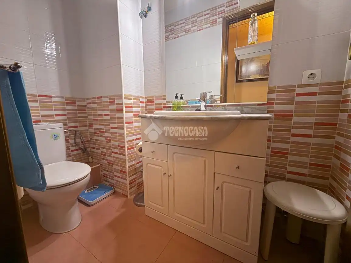 Bany de Pis en venda en Madrid amb Calefacció i Terrassa