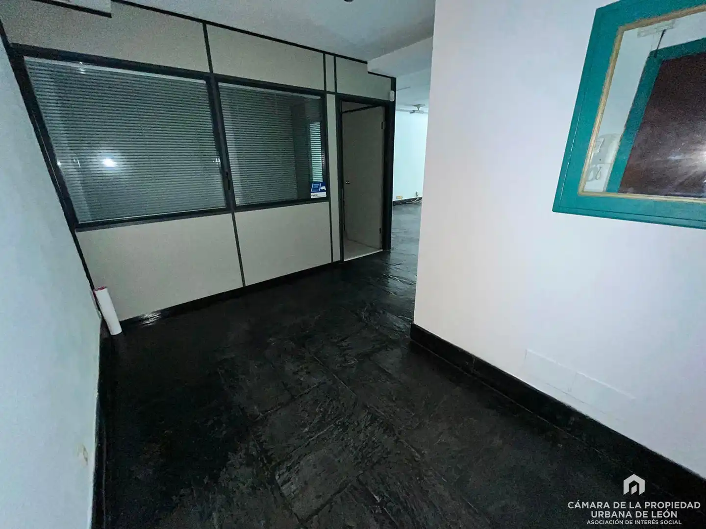 Oficina en venta en León Capital 