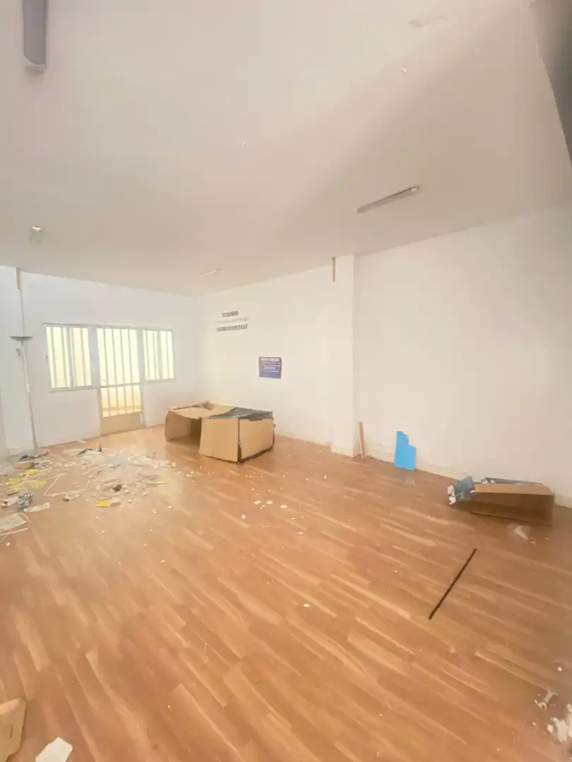 Local comercial de lloguer a Calle de Calatrava, imagen 5